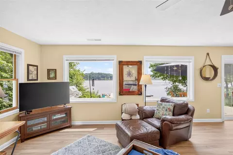 Living - 14130 Birch, Evart, MI 49631 photo 5 of 6