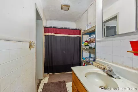 Bath - 115 E Congress, Belding, MI 48809 photo 2 of 2