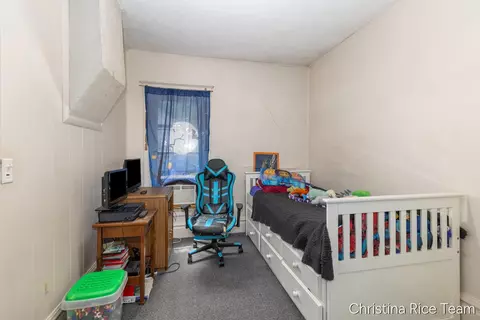 Bedroom - 115 E Congress, Belding, MI 48809 photo 1 of 6