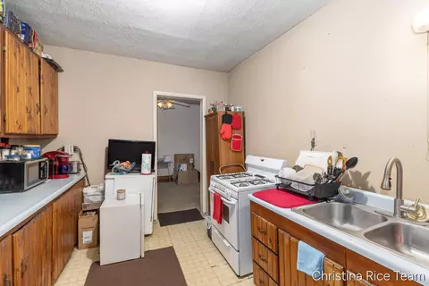 Kitchen - 115 E Congress, Belding, MI 48809 photo 2 of 5