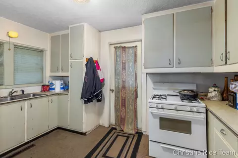 Kitchen - 115 E Congress, Belding, MI 48809 photo 3 of 5