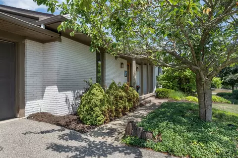 6189 Belding, Rockford, MI 49341