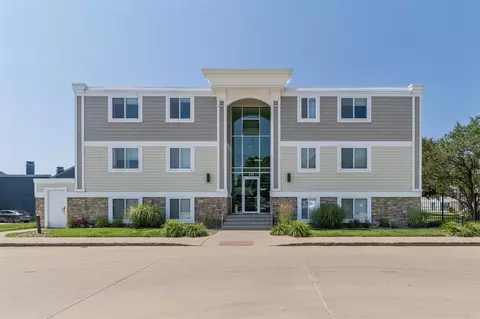 223 N N Shr #310, South Haven, MI 49090