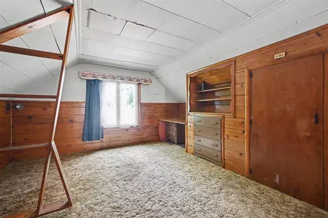 Bedroom - 1050 Bloomfield, Plainwell, MI 49080 photo 3 of 3