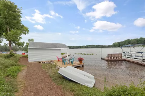 Exterior - 15657 Lakeview, Buchanan, MI 49107 photo 5 of 6