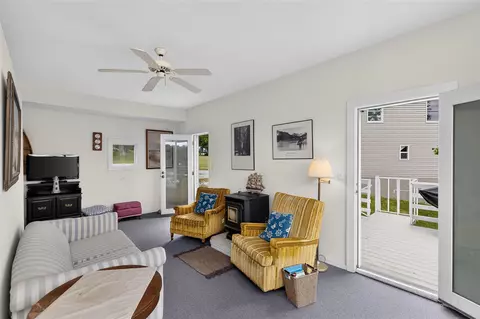 Living - 15657 Lakeview, Buchanan, MI 49107 photo 2 of 3