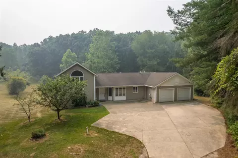 Exterior - 8270 Huff, Bellevue, MI 49021 photo 4 of 6