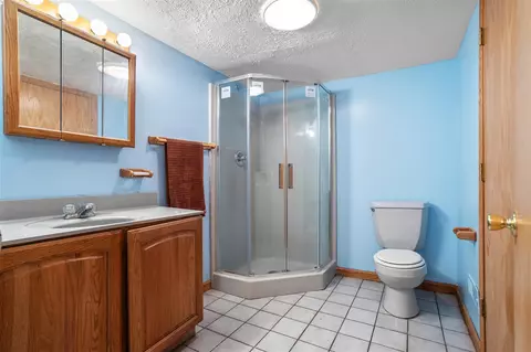 Bath - 8270 Huff, Bellevue, MI 49021 photo 4 of 4