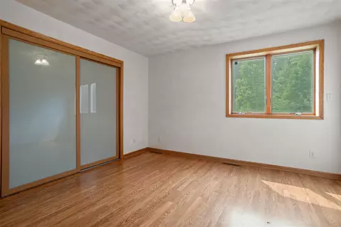 Bedroom - 8270 Huff, Bellevue, MI 49021 photo 6 of 8
