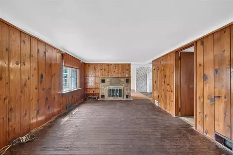 Living - 5000 Zygmunt, Jackson, MI 49201 photo 1 of 4