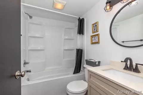Bath - 4789 Pleasant, Hamilton, MI 49419 photo 3 of 3
