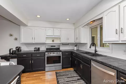 Kitchen - 4789 Pleasant, Hamilton, MI 49419 photo 2 of 3