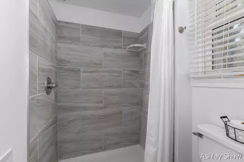 Bath - 4789 Pleasant, Hamilton, MI 49419 photo 2 of 3