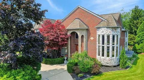 833 Lakewood, Rochester Hills, MI 48309