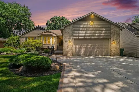 38768 Pineridge, Harrison Township, MI 48045