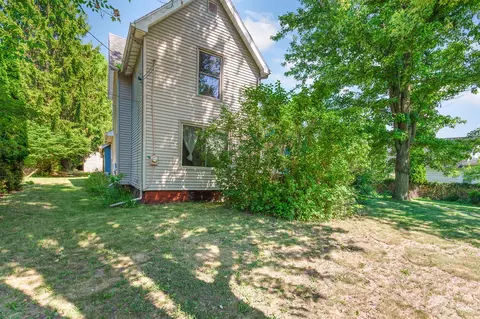 1321 N Waterloo, Jackson, MI 49202 photo 3