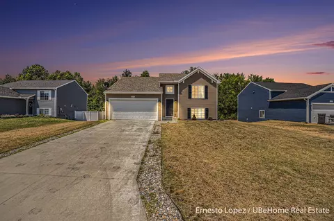 4061 Tributary, Holland, MI 49424