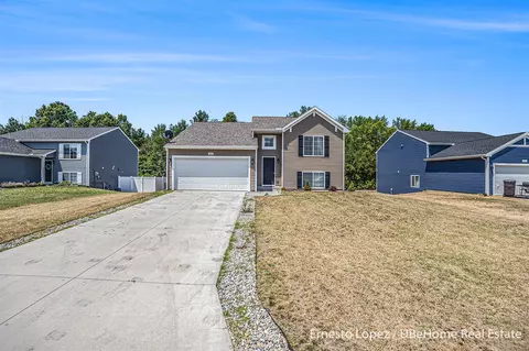 4061 Tributary, Holland, MI 49424