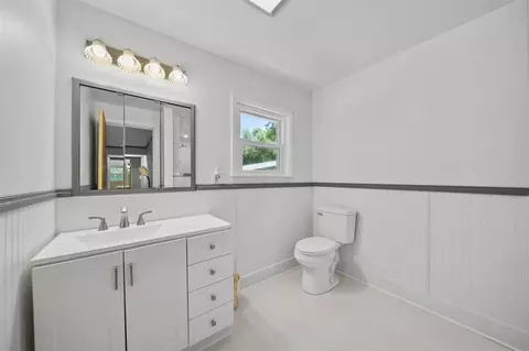 Bath - 1533 E Munger, Tecumseh, MI 49286 photo 1 of 5