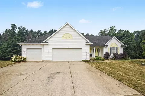 1931 Valley Pnes, Hastings, MI 49058