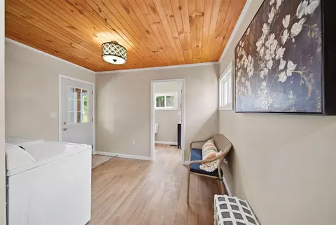 Entry Way - 153 Hollis, Jackson, MI 49203 photo 7 of 7