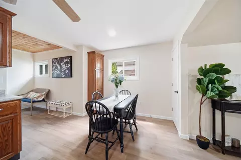 Dining - 153 Hollis, Jackson, MI 49203 photo 3 of 3