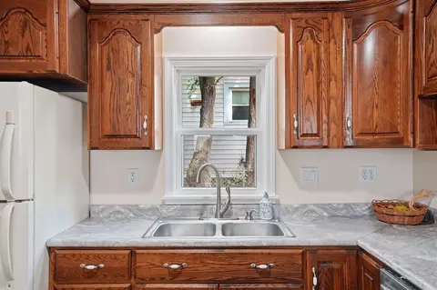Kitchen - 153 Hollis, Jackson, MI 49203 photo 3 of 3