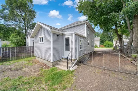 Exterior - 153 Hollis, Jackson, MI 49203 photo 10 of 16