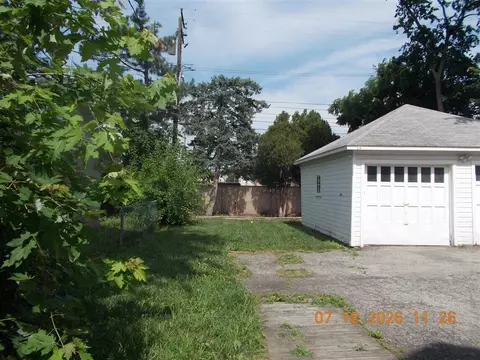 Exterior - 760 Washington, Monroe, MI 48161 photo 3 of 5