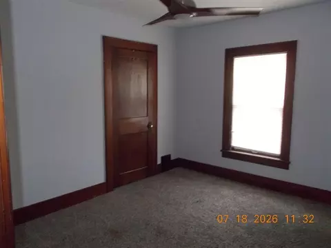 Bedroom - 760 Washington, Monroe, MI 48161 photo 4 of 5