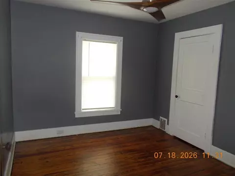 Bedroom - 760 Washington, Monroe, MI 48161 photo 1 of 5
