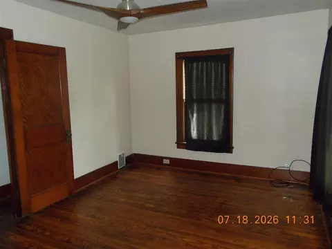 Bedroom - 760 Washington, Monroe, MI 48161 photo 2 of 5
