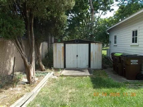Exterior - 760 Washington, Monroe, MI 48161 photo 4 of 5