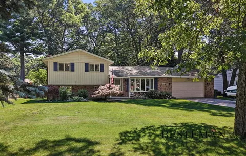 944 W Fennwood, Muskegon, MI 49445