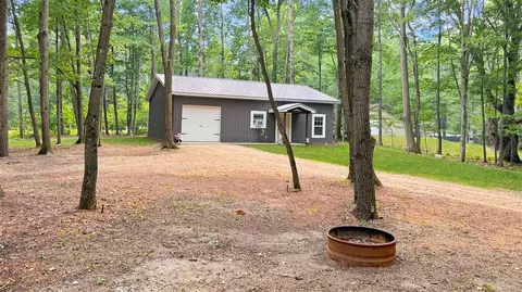 99 Middle, Leroy, MI 49655