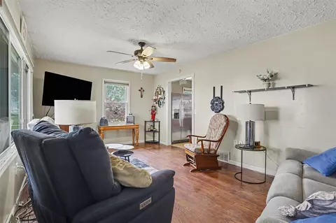 900 Jefferson, Three Rivers, MI 49093 photo 3
