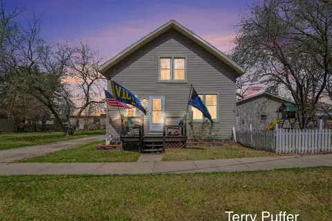 6488 3rd, Holton, MI 49425