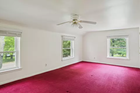 Bedroom - 3650 Hogback, Fowlerville, MI 48836 photo 3 of 8