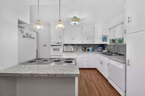 Kitchen - 6720 Horton, Jackson, MI 49201 photo 1 of 3