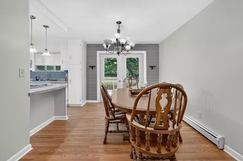 Dining - 6720 Horton, Jackson, MI 49201 photo 1 of 4