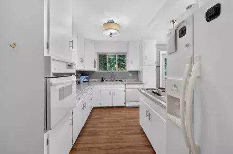 Kitchen - 6720 Horton, Jackson, MI 49201 photo 3 of 3