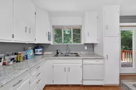 Kitchen - 6720 Horton, Jackson, MI 49201 photo 2 of 3