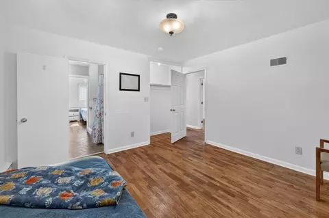 Bedroom - 6720 Horton, Jackson, MI 49201 photo 2 of 8