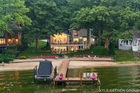 620 Lawn, Holland, MI 49424