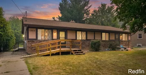 1305 52nd, Grand Rapids, MI 49508