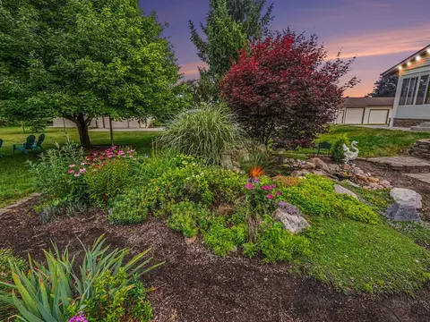 Exterior - 7373 Dell, Saline, MI 48176 photo 17 of 26