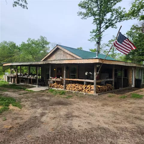 2833 E 40th, Idlewild, MI 49642