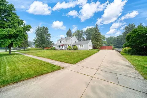Exterior - 1058 Orchard, Adrian, MI 49221 photo 4 of 15