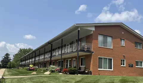 2215 Clawson, Royal Oak, MI 48073