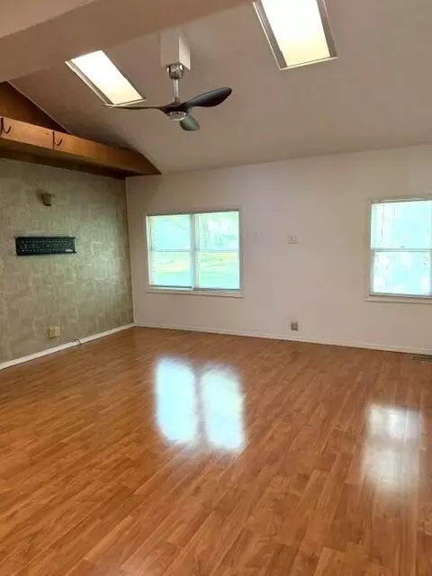 Living - 4084 Hartman, Sodus, MI 49126 photo 3 of 3